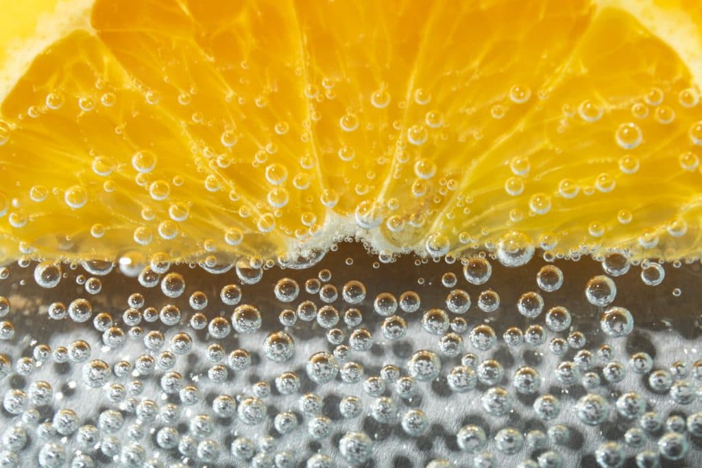 does sparkling water hydrate you