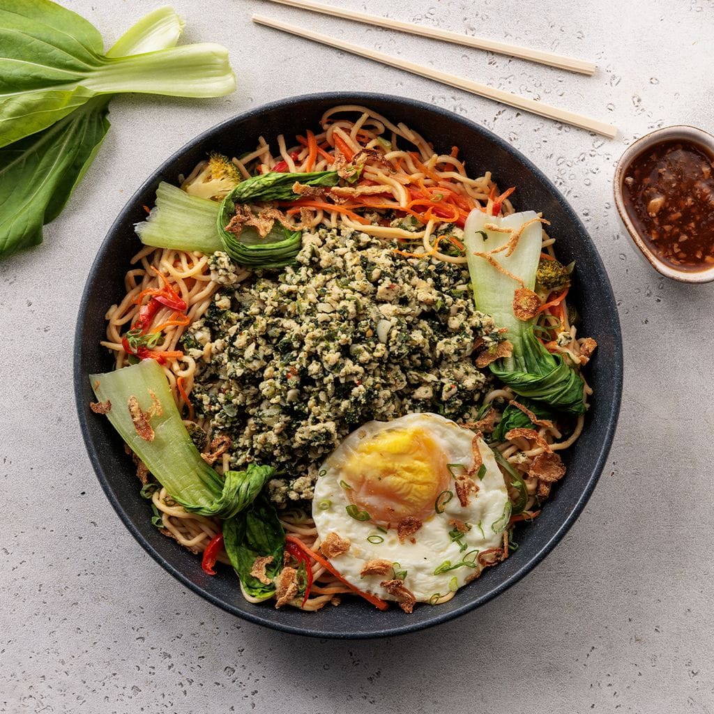 نودلز الدجاج مع بوك تشوي