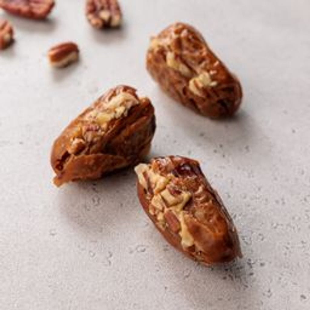 تمر محشي بالكارميل المملح