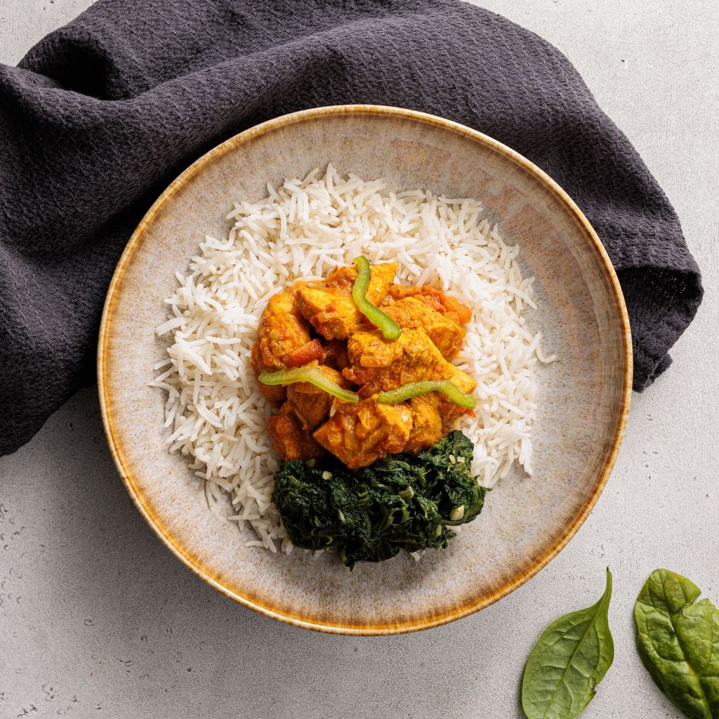 Classic Curry with Spinach and Rice High Protein