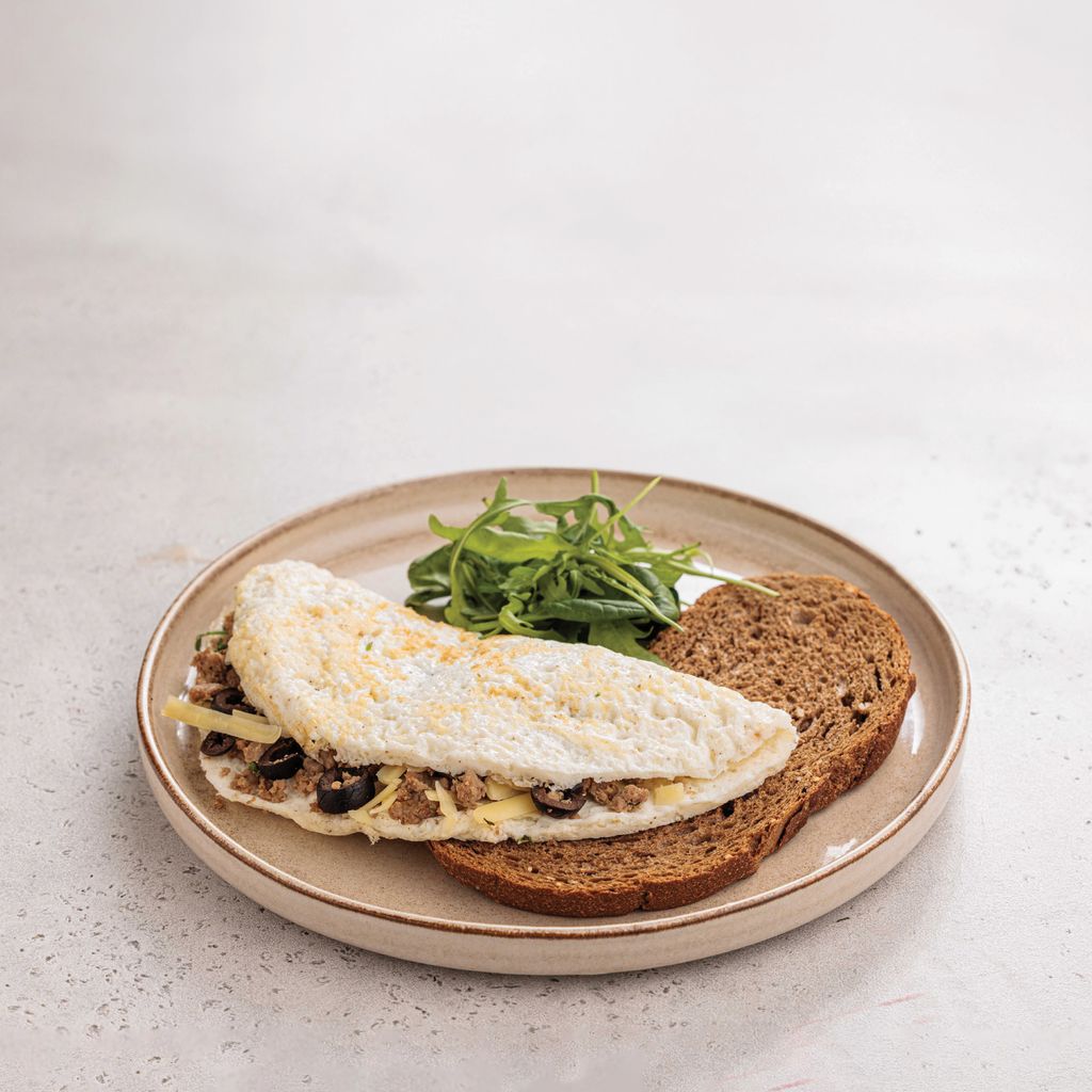 ومليت بياض البيض مع اللحم