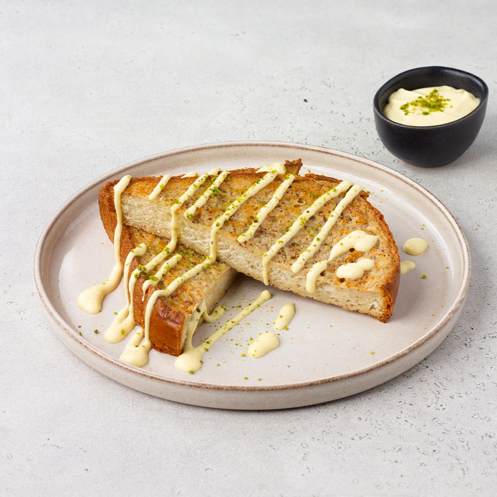 فرنش توست بالهيل والزعفران