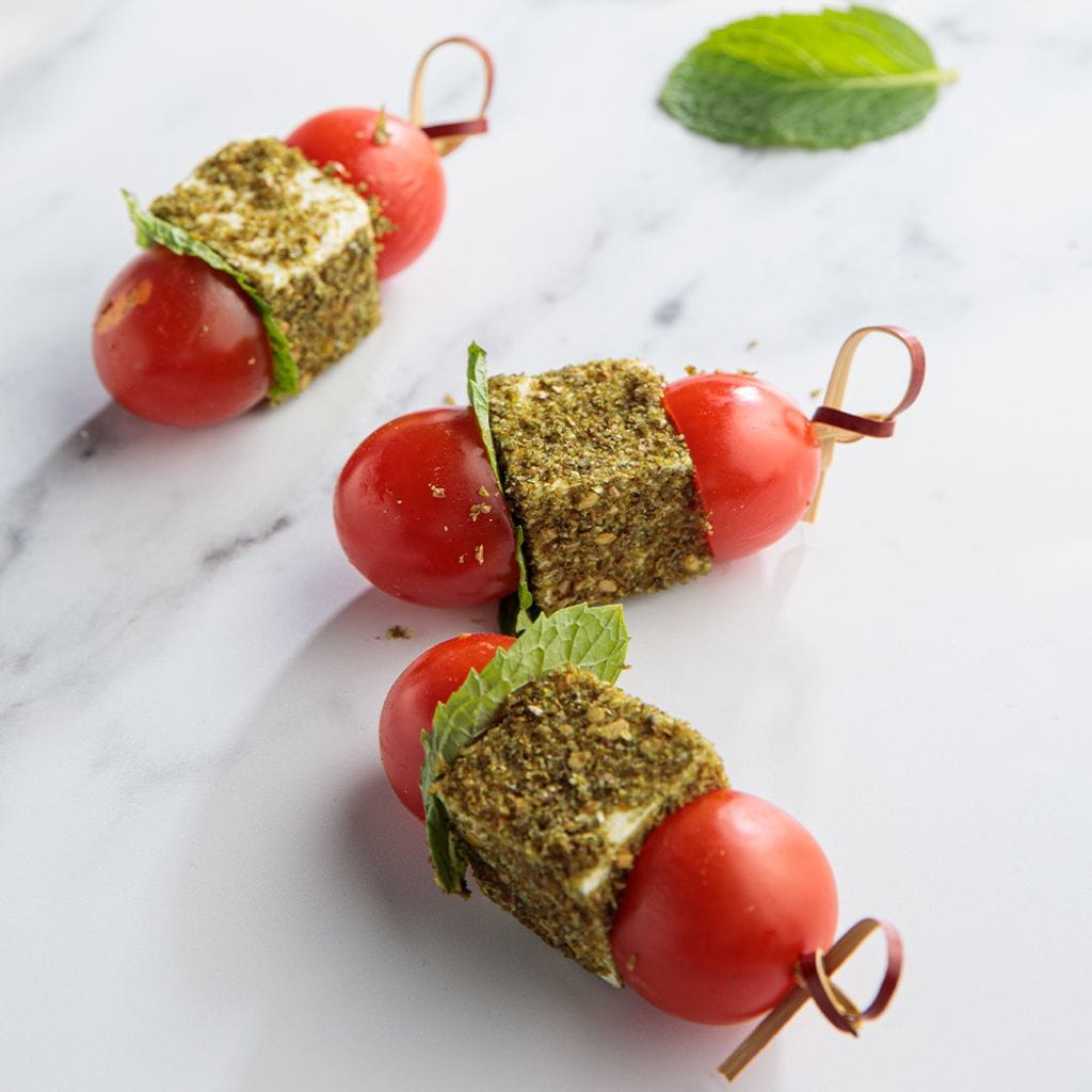 قطع الطماطم الكرزية