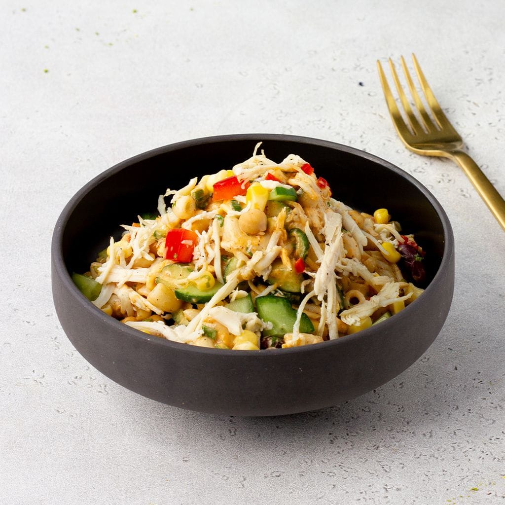 سلطة المكرونة بالدجاج